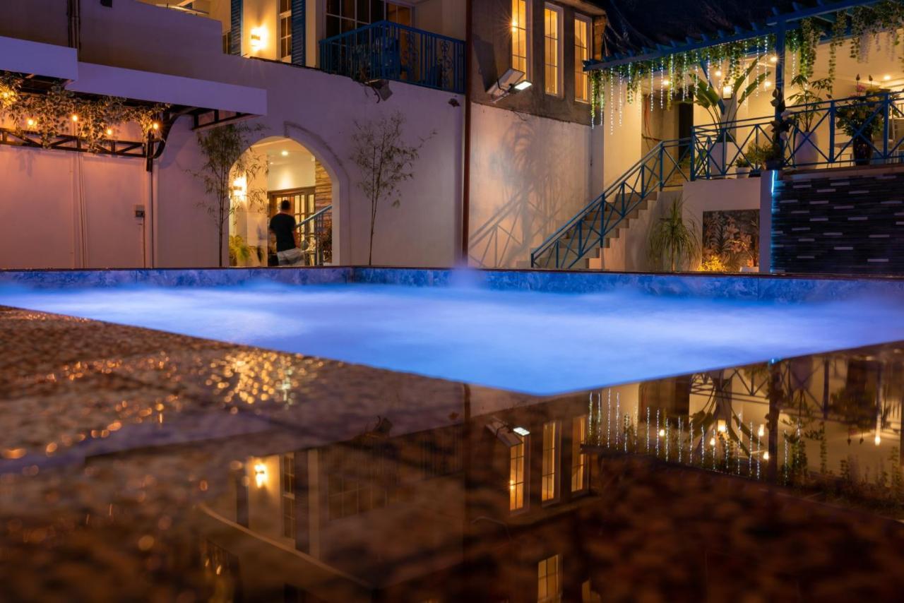 Bernese Resort Hotel Powered By Cocotel Ligao Εξωτερικό φωτογραφία