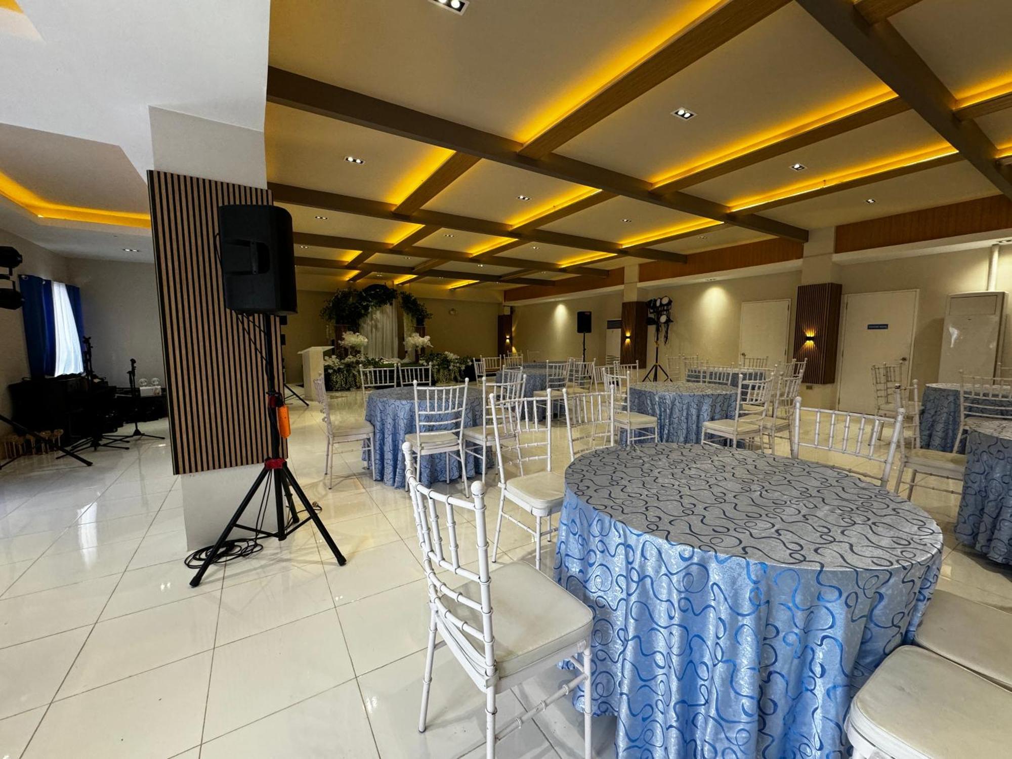 Bernese Resort Hotel Powered By Cocotel Ligao Εξωτερικό φωτογραφία